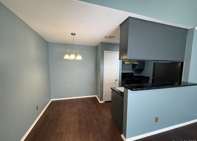 1-bedroom rental at 4803 Hamilton Wolfe Unit 606 in San Antonio, TX — photo 3