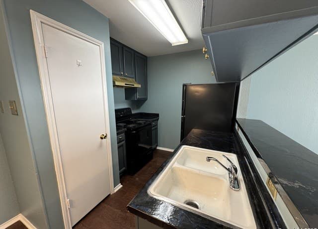 1-bedroom rental at 4803 Hamilton Wolfe Unit 606 in San Antonio, TX — photo 4