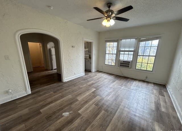 1-bedroom rental at 1625 Mccullough Ave Unit 8 in San Antonio TX