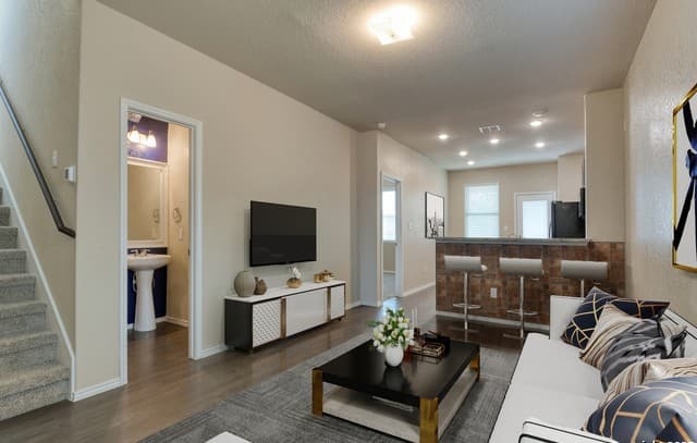 4-bedroom rental at 3931 Somers Crest in San Antonio, TX — photo 4