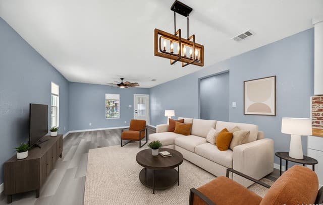 3-bedroom rental at 1203 Avenue J in Hondo, TX — photo 3