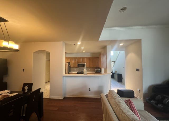 3-bedroom rental at 610 Renoir in San Antonio, TX — photo 5