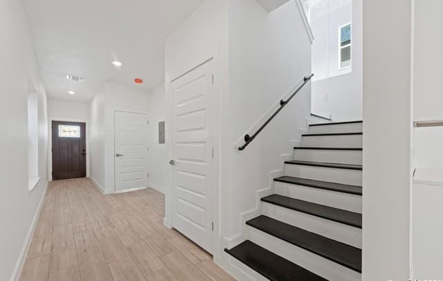 3-bedroom rental at 212 Cooper St Unit A in San Antonio, TX — photo 2
