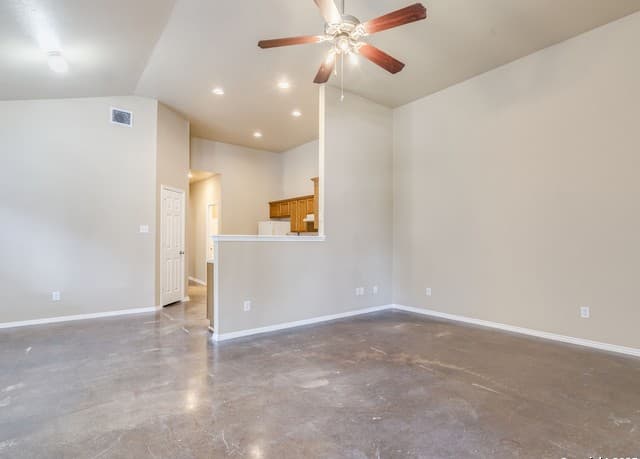 3-bedroom rental at 5723 Golf Heights Unit UNIT 1 in San Antonio, TX — photo 5
