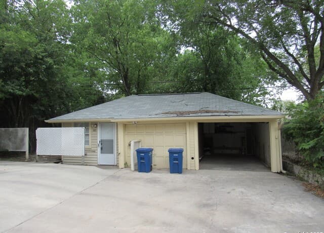 1-bedroom rental at 311 E Rosewood Unit 103 in San Antonio TX