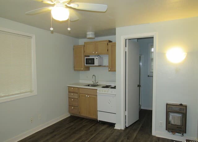 1-bedroom rental at 311 E Rosewood Unit 103 in San Antonio, TX — photo 4