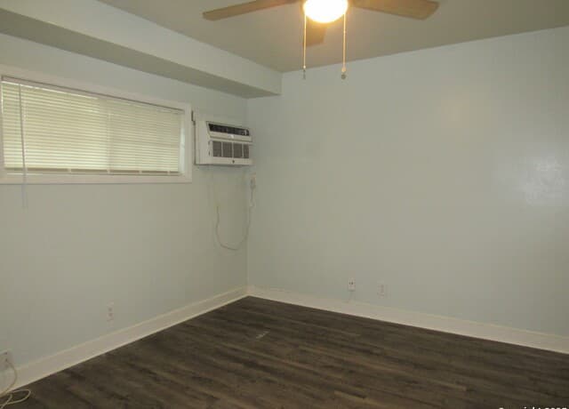 1-bedroom rental at 311 E Rosewood Unit 103 in San Antonio, TX — photo 5