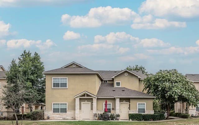 3-bedroom rental at 1000 Diamond Unit 1301 in Boerne TX