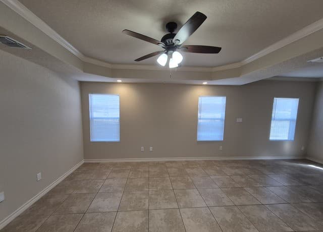 3-bedroom rental at 6426 Marcel Way Unit 104 in San Antonio, TX — photo 3