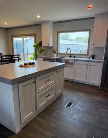 3-bedroom rental at 15966 Flores Curve in San Antonio, TX — photo 2