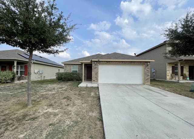 3-bedroom rental at 10014 Raspberry Oak in San Antonio TX