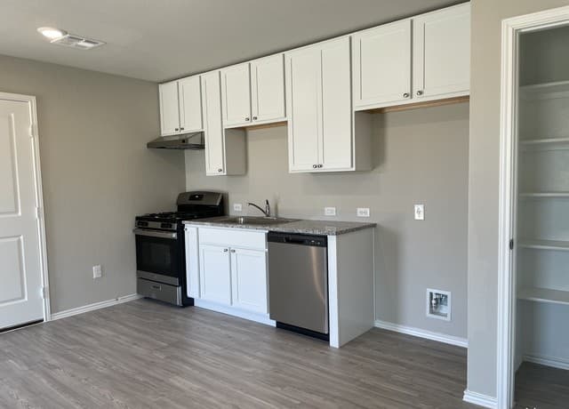 2-bedroom rental at 8256 Piedra Medina in San Antonio, TX — photo 4