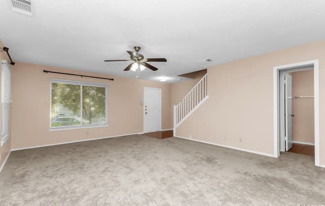 3-bedroom rental at 6161 Border Trail Dr in San Antonio, TX — photo 3