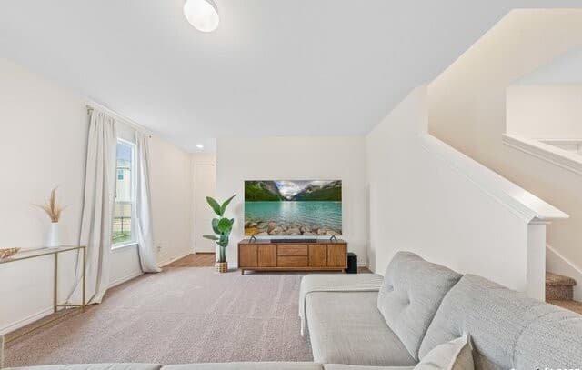 3-bedroom rental at 10643 W Military Drive Unit 33 in San Antonio, TX — photo 3