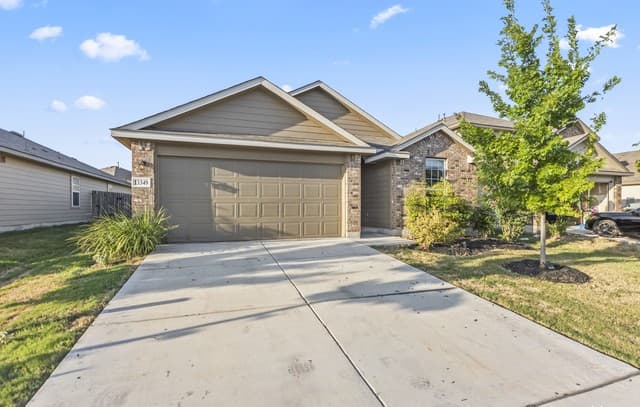 3-bedroom rental at 13349 Bearded Flat in San Antonio TX