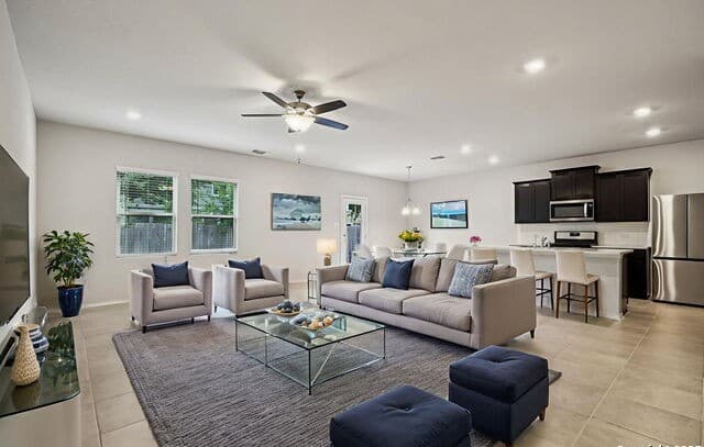 4-bedroom rental at 6806 Prue Rd Unit 27 in San Antonio, TX — photo 4