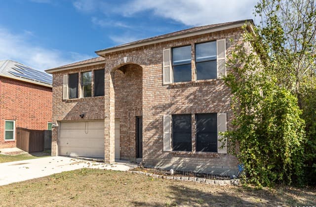 4-bedroom rental at 8423 Parry in Converse, TX — photo 2