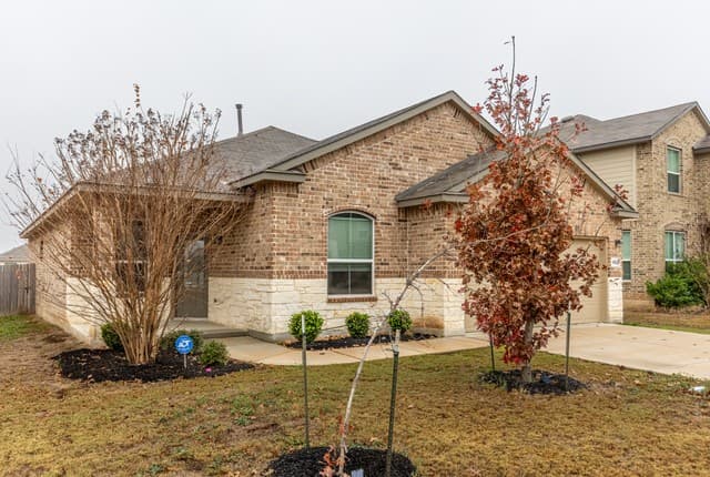 4-bedroom rental at 9543 Bicknell Sedge in San Antonio, TX — photo 2