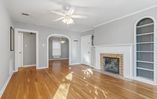 3-bedroom rental at 410 S Park Blvd in San Antonio, TX — photo 5