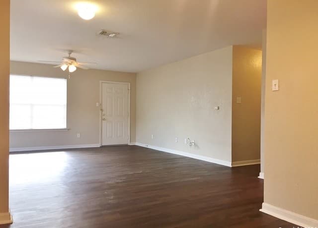 3-bedroom rental at 13023 Oconnor Cv in San Antonio, TX — photo 2