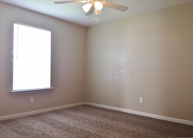 3-bedroom rental at 13023 Oconnor Cv in San Antonio, TX — photo 5