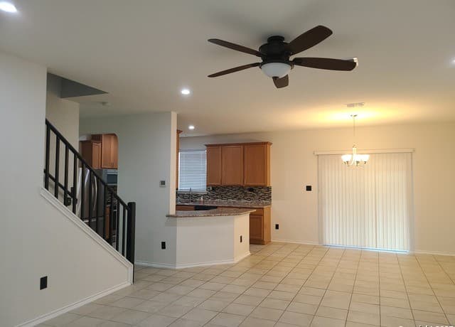 3-bedroom rental at 11319 Impressive Way in San Antonio, TX — photo 5