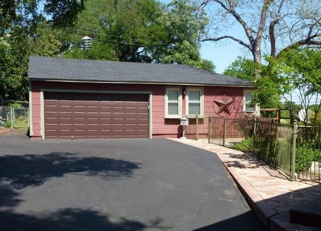 3-bedroom rental at 149 Downing Dr in San Antonio, TX — photo 3