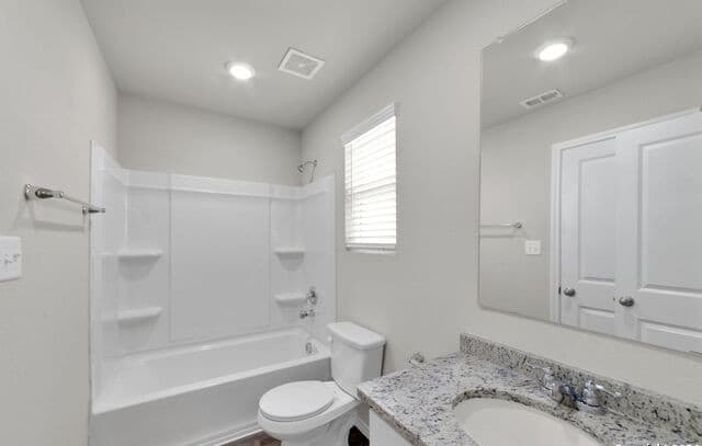3-bedroom rental at 180 Stefan Estate in San Antonio, TX — photo 5