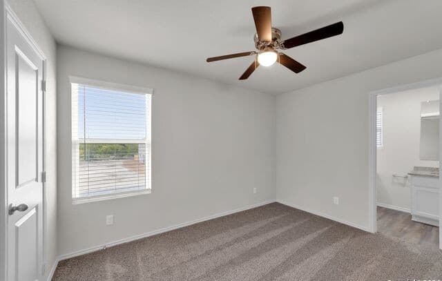 3-bedroom rental at 124 Marigold Place in San Antonio, TX — photo 4