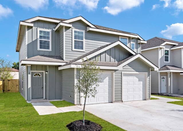 3-bedroom rental at 6258 Eddie Way Unit 1 in San Antonio, TX — photo 3