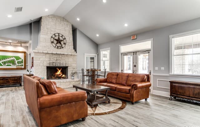 3-bedroom rental at 1000 Diamond Dr Unit 3003 in Boerne, TX — photo 2