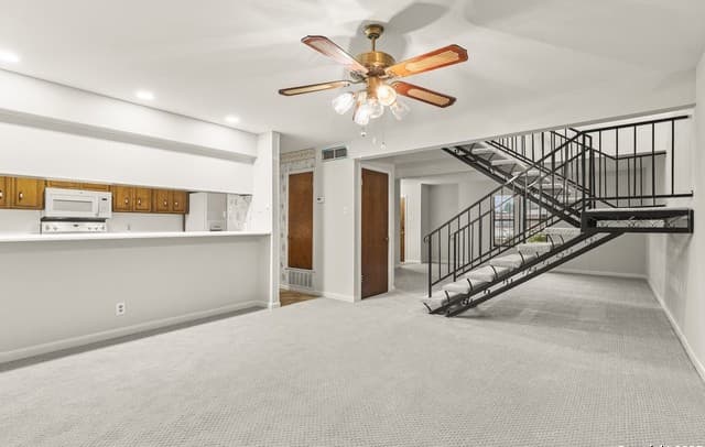 3-bedroom rental at 162 Amistad in Universal City, TX — photo 3
