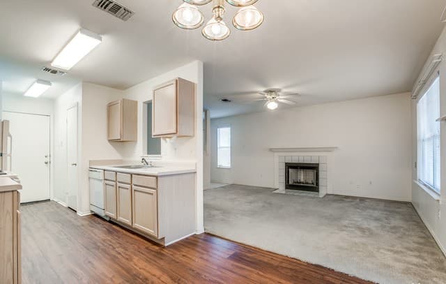 3-bedroom rental at 6063 Bantry Bay in San Antonio, TX — photo 4