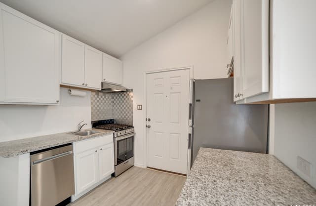 1-bedroom rental at 4247 Thalweg Way in San Antonio, TX — photo 4