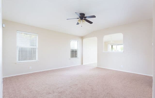 3-bedroom rental at 4311 Rogans Harbor in San Antonio, TX — photo 3