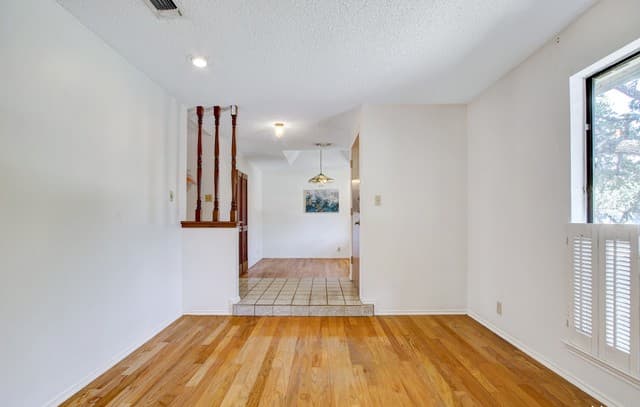 3-bedroom rental at 5538 Timber Canyon St in San Antonio, TX — photo 2