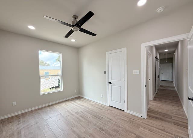 2-bedroom rental at 3274 N Ih 35 Unit 1 in Natalia, TX — photo 4