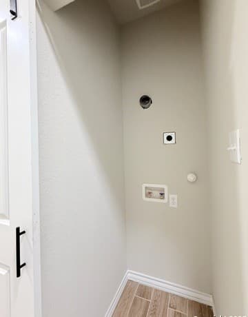 2-bedroom rental at 3274 N Ih 35 Unit 1 in Natalia, TX — photo 5