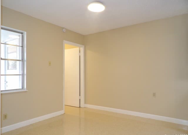 3-bedroom rental at 5637 Walzem in Windcrest, TX — photo 2
