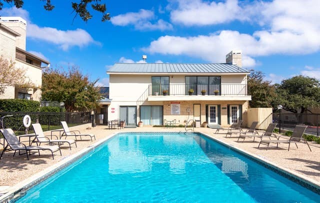 2-bedroom rental at 11843 Braesview Unit 301 in San Antonio, TX — photo 5