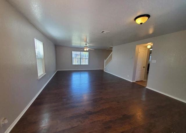 3-bedroom rental at 1411 Ambush Creek in San Antonio, TX — photo 3