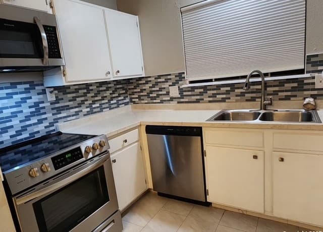 2-bedroom rental at 3401 Cliffside in Schertz, TX — photo 2