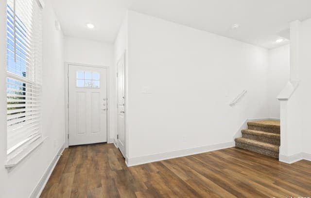 3-bedroom rental at 7620 Magnolia Village Unit 102 in San Antonio, TX — photo 4