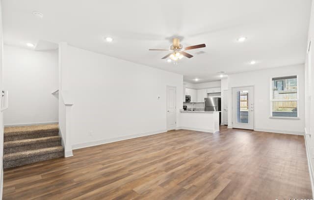 3-bedroom rental at 7620 Magnolia Village Unit 102 in San Antonio, TX — photo 5