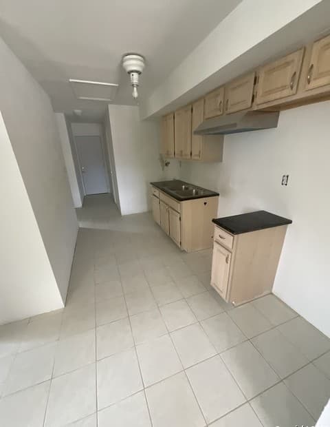 2-bedroom rental at 1218 Gardina Unit 1218 in San Antonio, TX — photo 2