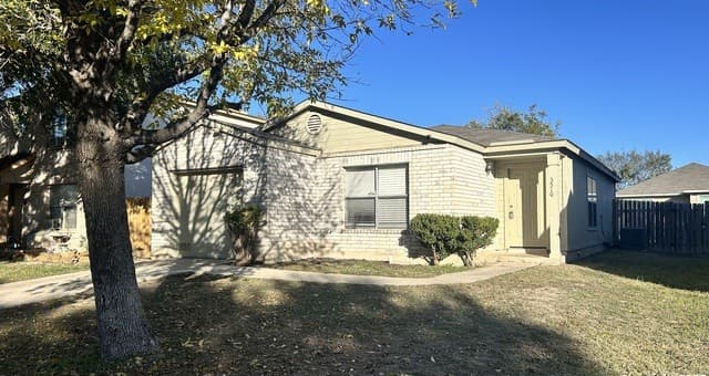 2-bedroom rental at 3510 Bottomless Lk in San Antonio, TX — photo 2
