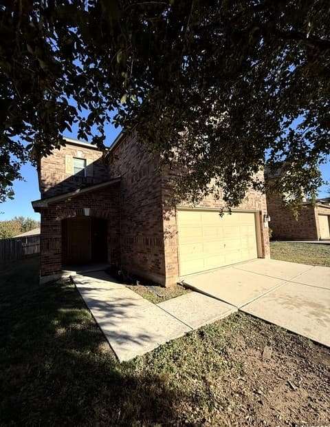 3-bedroom rental at 6527 San Miguel Way in Converse, TX — photo 2