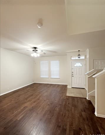 2-bedroom rental at 2509 Grayson Cir in San Antonio, TX — photo 4
