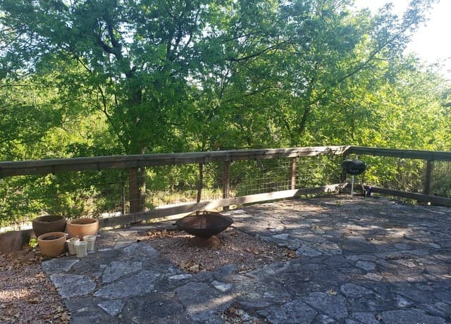 2-bedroom rental at 111 N Brackenridge in Boerne, TX — photo 3