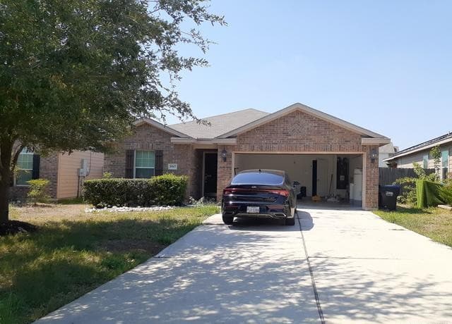 3-bedroom rental at 6843 Luckey Path in San Antonio TX
